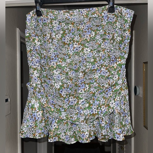 Veronica Beard Taras Floral Silk Mini Skirt - Picture 4 of 9